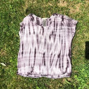 The dye T-shirt with lace detail